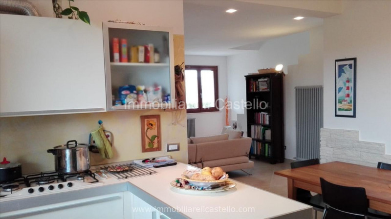 Immagine 8 di Villa in vendita  in VIA VITELLINO a Castiglione Del Lago