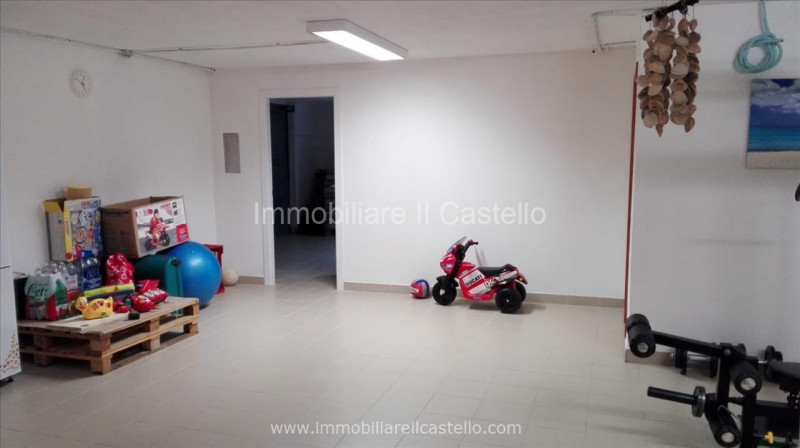 Immagine 17 di Villa in vendita  in VIA VITELLINO a Castiglione Del Lago