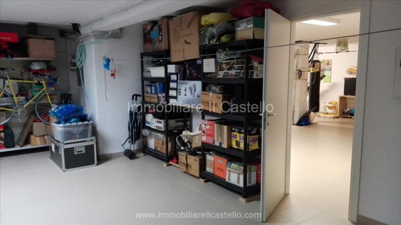 Immagine 18 di Villa in vendita  in VIA VITELLINO a Castiglione Del Lago