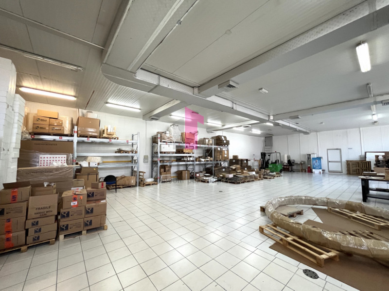 Immagine 3 di Capannone industriale in vendita  in Viale del Lavoro a Vigonza