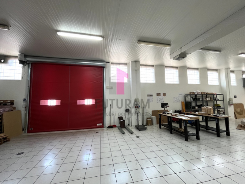 Immagine 5 di Capannone industriale in vendita  in Viale del Lavoro a Vigonza