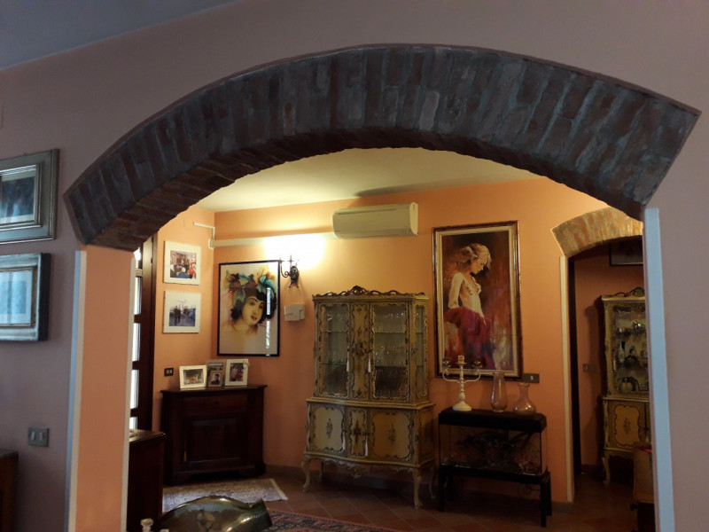 Immagine 3 di Villa in vendita  a Badia Polesine