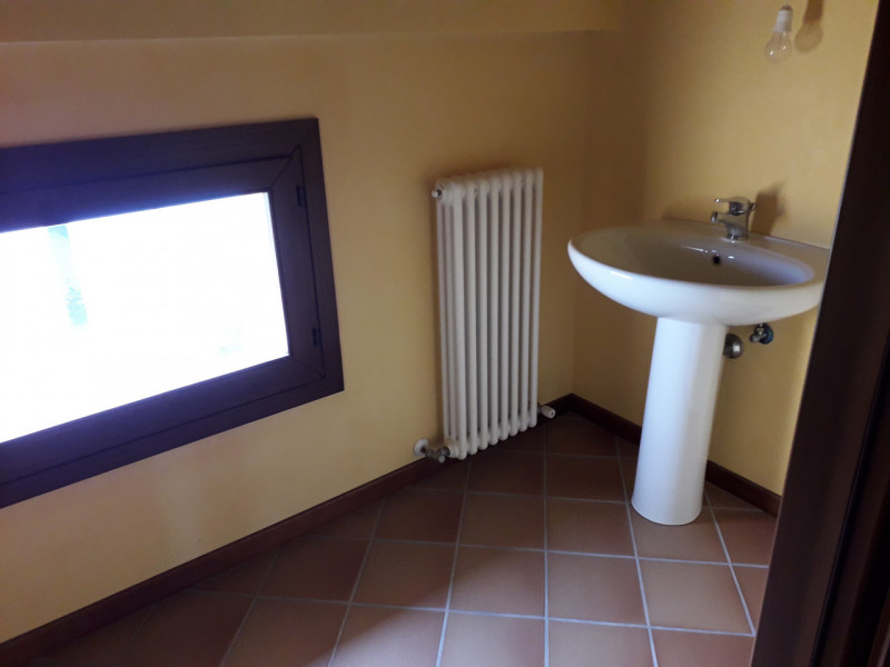 Immagine 21 di Villa in vendita  a Badia Polesine