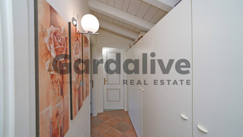 Immagine 25 di Appartamento in vendita  in Via Trevisago, 10 a Soiano Del Lago