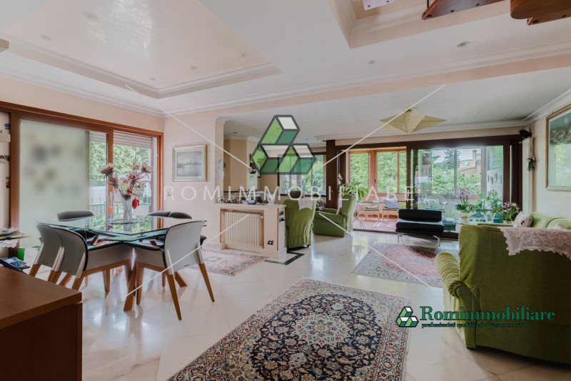 Immagine 3 di Villa in vendita  in Via Pierfranco Bonetti a Roma