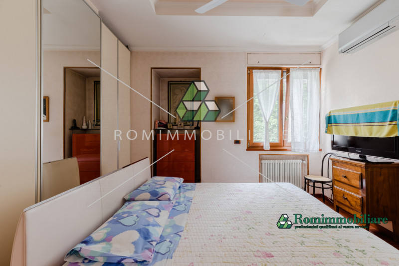 Immagine 5 di Villa in vendita  in Via Pierfranco Bonetti a Roma