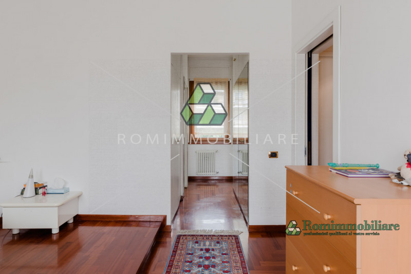 Immagine 11 di Villa in vendita  in Via Pierfranco Bonetti a Roma