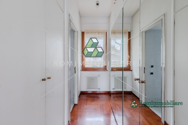 Immagine 12 di Villa in vendita  in Via Pierfranco Bonetti a Roma
