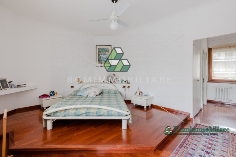 Immagine 18 di Villa in vendita  in Via Pierfranco Bonetti a Roma