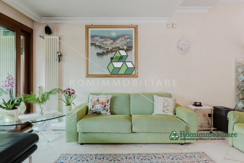 Immagine 28 di Villa in vendita  in Via Pierfranco Bonetti a Roma