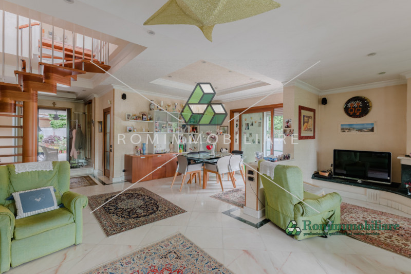 Immagine 33 di Villa in vendita  in Via Pierfranco Bonetti a Roma