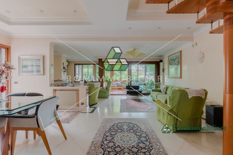 Immagine 35 di Villa in vendita  in Via Pierfranco Bonetti a Roma