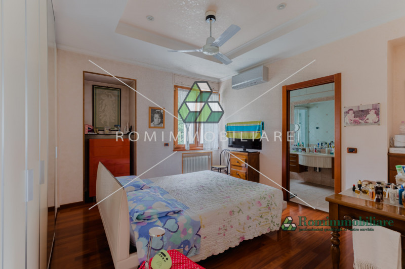 Immagine 42 di Villa in vendita  in Via Pierfranco Bonetti a Roma