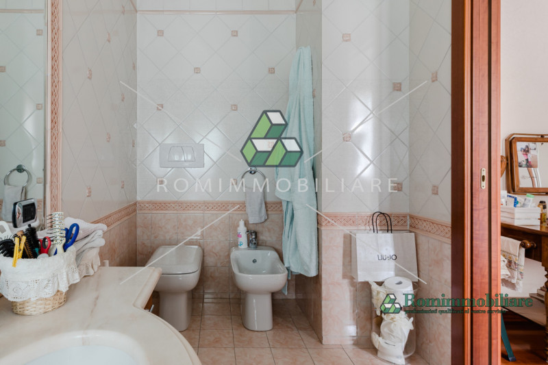 Immagine 46 di Villa in vendita  in Via Pierfranco Bonetti a Roma