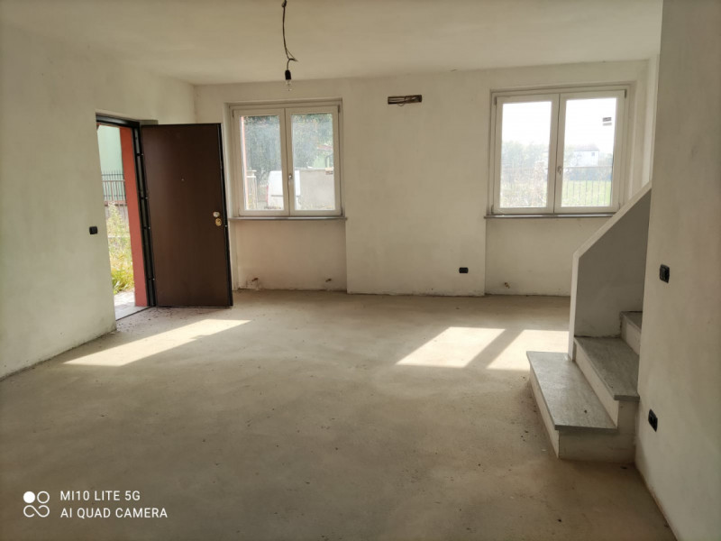 Immagine 8 di Villa in vendita  in via Roma a Bressana Bottarone