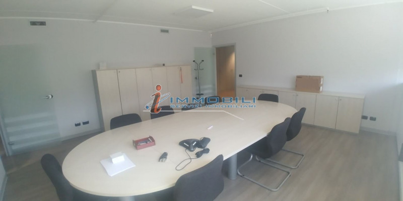 Immagine 5 di Ufficio in affitto  in STRADA 3 a Assago