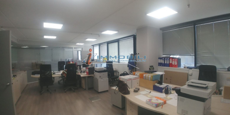 Immagine 13 di Ufficio in affitto  in STRADA 3 a Assago
