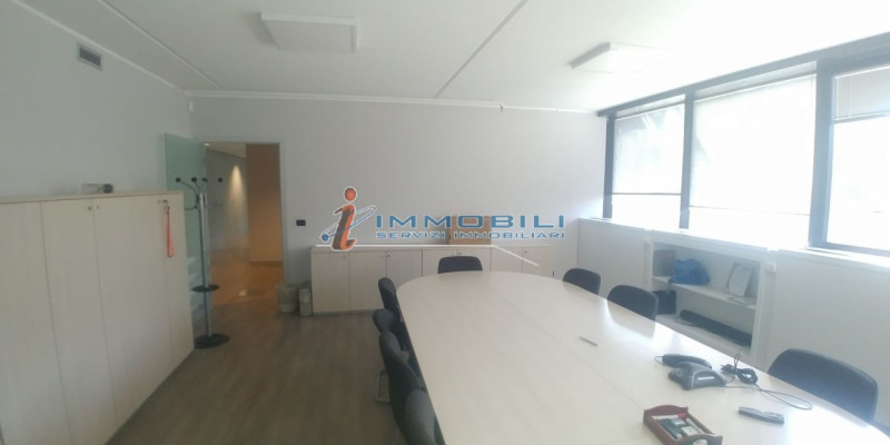 Immagine 15 di Ufficio in affitto  in STRADA 3 a Assago