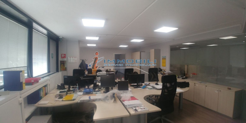 Immagine 21 di Ufficio in affitto  in STRADA 3 a Assago
