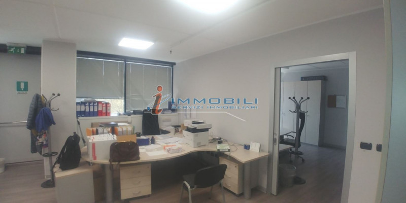 Immagine 24 di Ufficio in affitto  in STRADA 3 a Assago