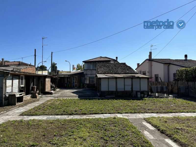 Immagine 3 di Casa indipendente in vendita  a Villadose