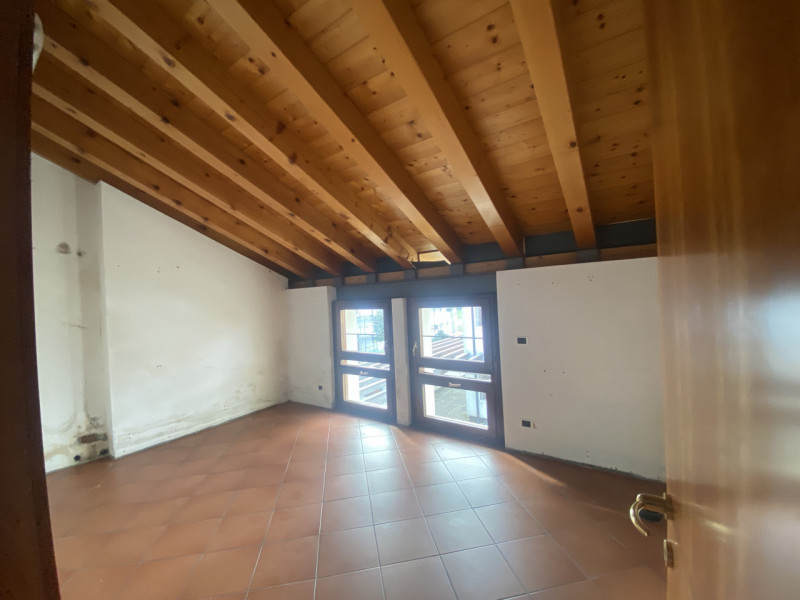 Immagine 5 di Attico in vendita  a Montebelluna