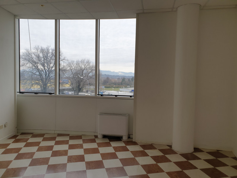 Immagine 3 di Ufficio in affitto  in via dei Pioppi a Vicenza