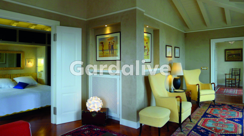 Immagine 16 di Villa in vendita  a Toscolano-Maderno