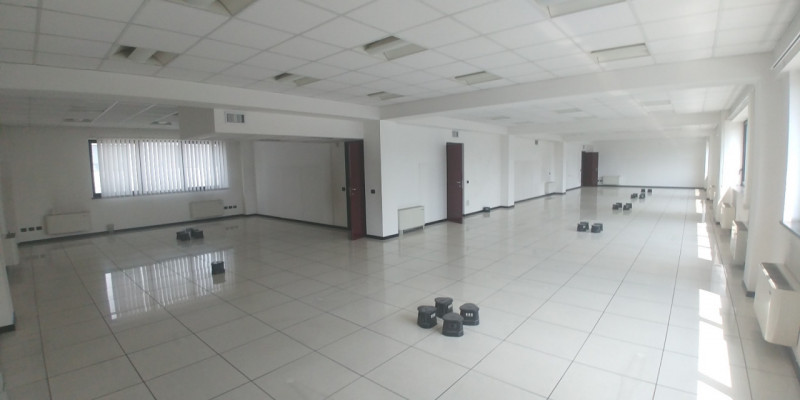 Immagine 8 di Ufficio in affitto  in VIA GROSIO a Milano