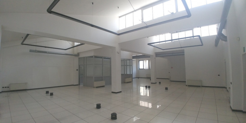 Immagine 21 di Ufficio in affitto  in VIA GROSIO a Milano