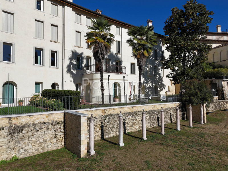 Immagine 5 di Appartamento in vendita  in via Santa Caterina a Asolo