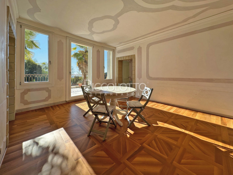 Immagine 10 di Appartamento in vendita  in via Santa Caterina a Asolo