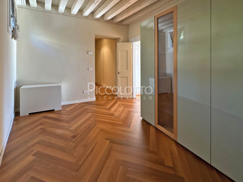 Immagine 28 di Appartamento in vendita  in via Santa Caterina a Asolo