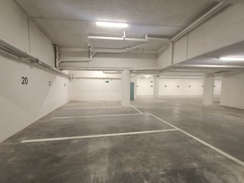 Immagine 5 di Garage in affitto  in Via Conciapelli a Bolzano