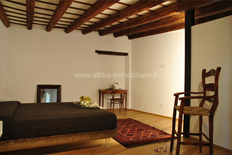 Immagine 3 di Rustico / casale in vendita  in Via Roma a Teolo