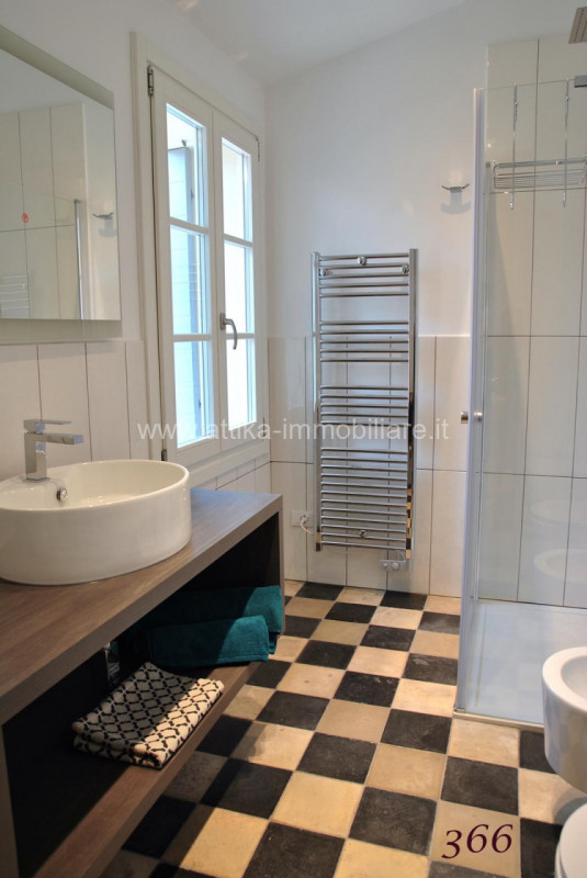 Immagine 6 di Rustico / casale in vendita  in Via Roma a Teolo