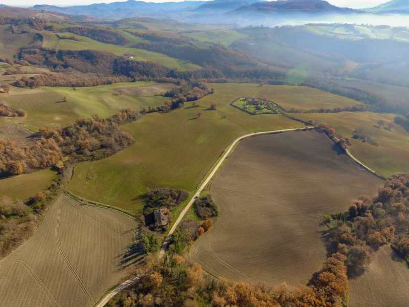 Immagine 11 di Rustico / casale in vendita  in strada Santa Barbara a Cagli