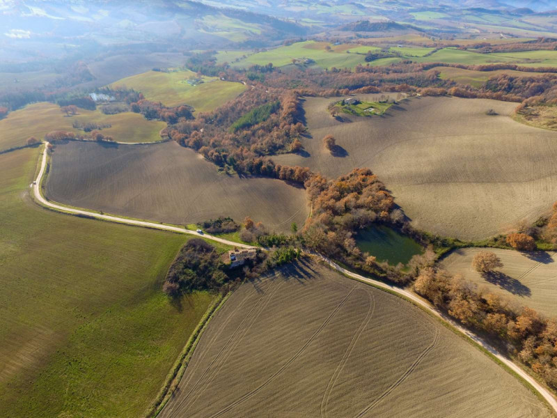 Immagine 12 di Rustico / casale in vendita  in strada Santa Barbara a Cagli