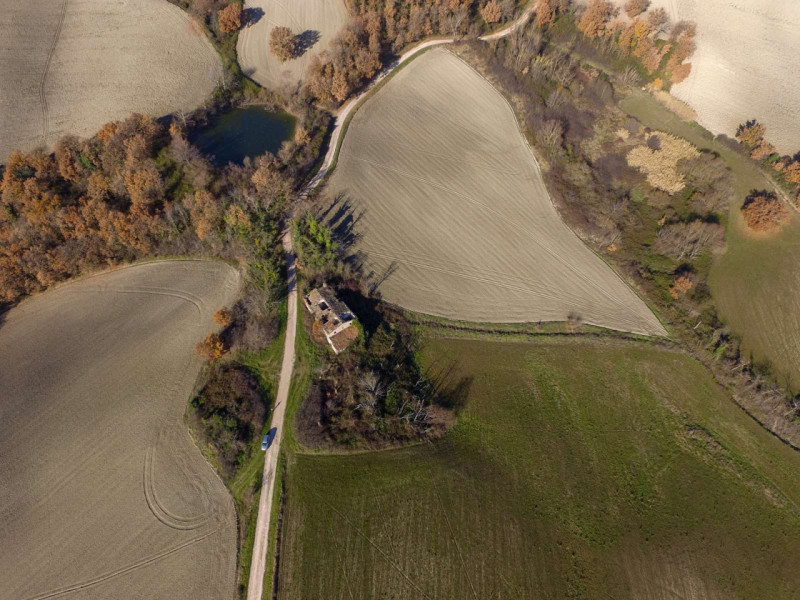 Immagine 14 di Rustico / casale in vendita  in strada Santa Barbara a Cagli