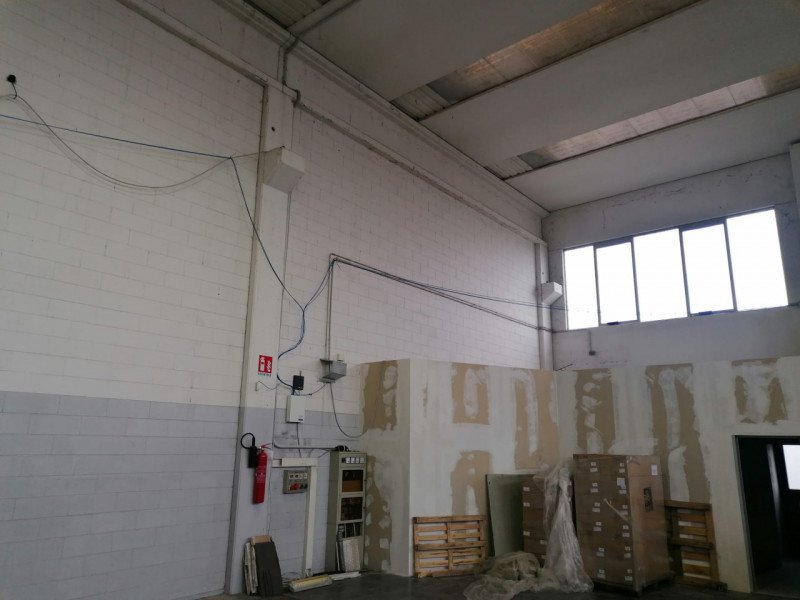 Immagine 8 di Capannone industriale in vendita  in Via Pordoi a Rovato