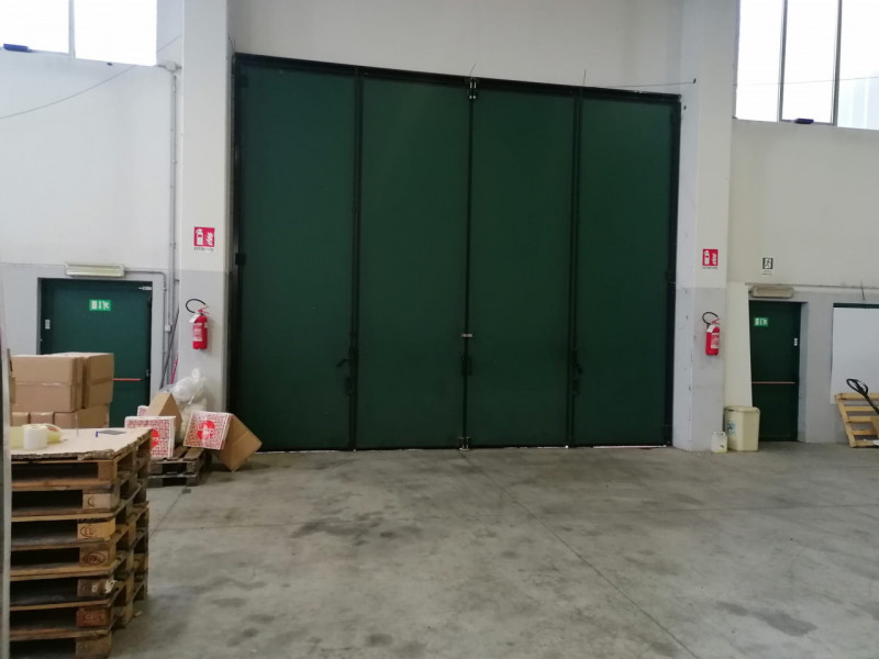 Immagine 10 di Capannone industriale in vendita  in Via Pordoi a Rovato