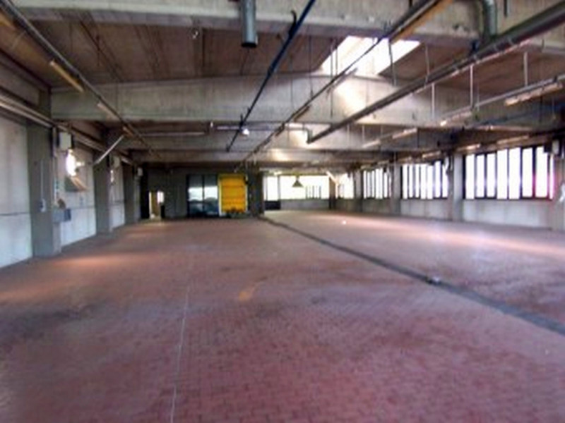 Immagine 8 di Magazzino in vendita  in VIA PERCALI a Settala