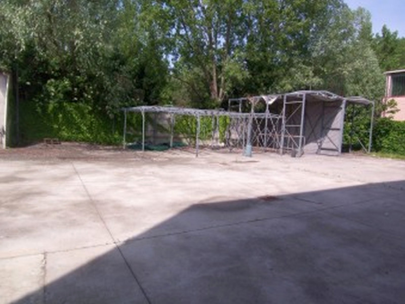 Immagine 11 di Magazzino in vendita  in VIA PERCALI a Settala