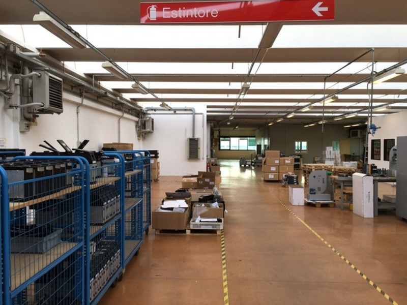 Immagine 2 di Laboratorio in vendita  in VIA ITALIA a Gessate