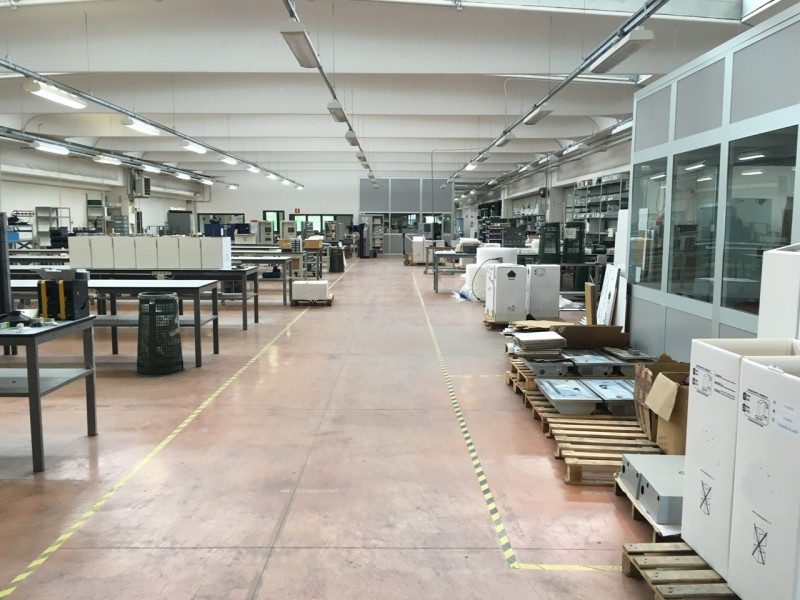 Immagine 14 di Laboratorio in vendita  in VIA ITALIA a Gessate