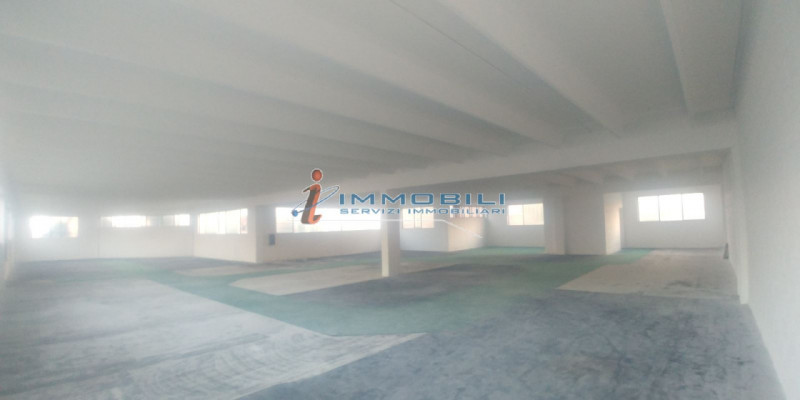 Immagine 8 di Attività commerciale in affitto  in VIA ARCHIMEDE a Settimo Milanese