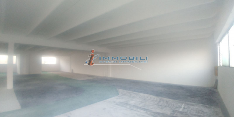 Immagine 11 di Attività commerciale in affitto  in VIA ARCHIMEDE a Settimo Milanese