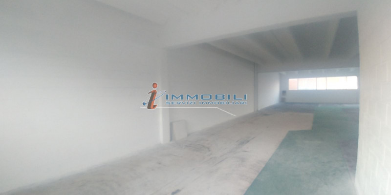Immagine 14 di Attività commerciale in affitto  in VIA ARCHIMEDE a Settimo Milanese