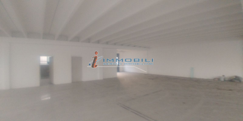 Immagine 22 di Attività commerciale in affitto  in VIA ARCHIMEDE a Settimo Milanese