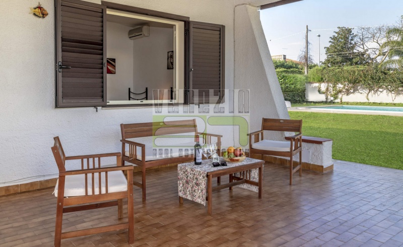 Immagine 12 di Villa in affitto  in via Lago di Como a Siracusa